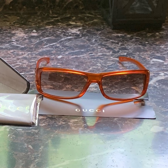 Brand new Gucci sunglasses! - Picture 10 of 12